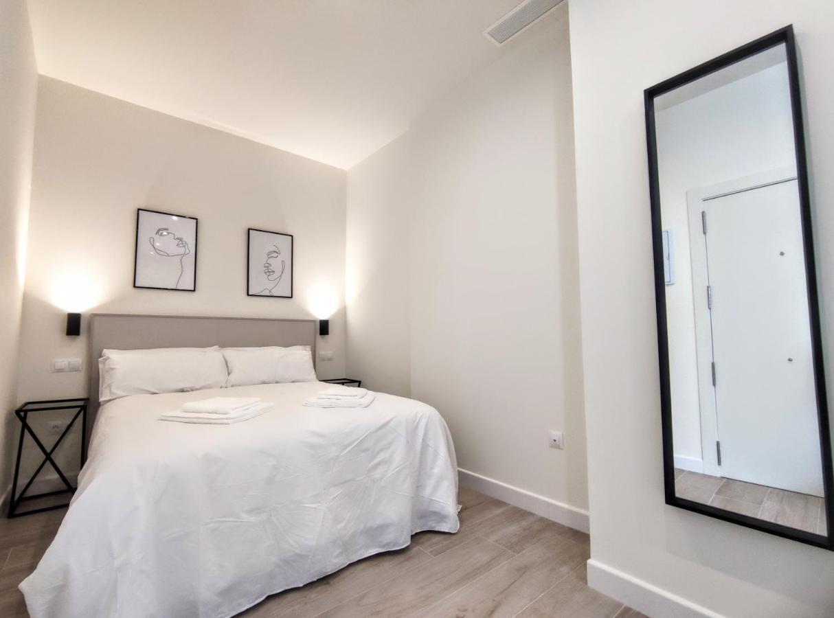 Edificio Duque Apartment Малага Екстериор снимка