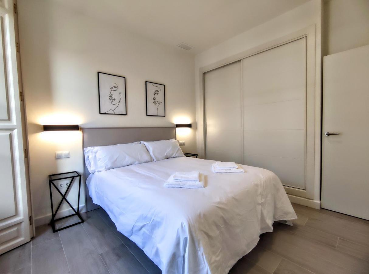 Edificio Duque Apartment Малага Екстериор снимка
